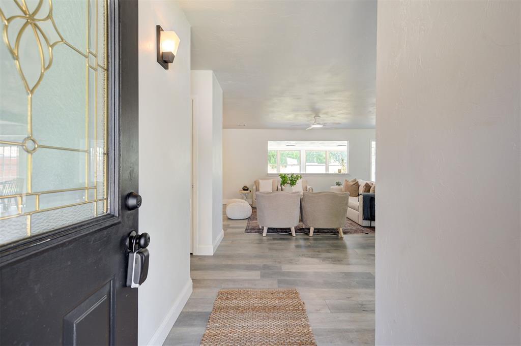 11704 N Victoria Drive Property Photo 5