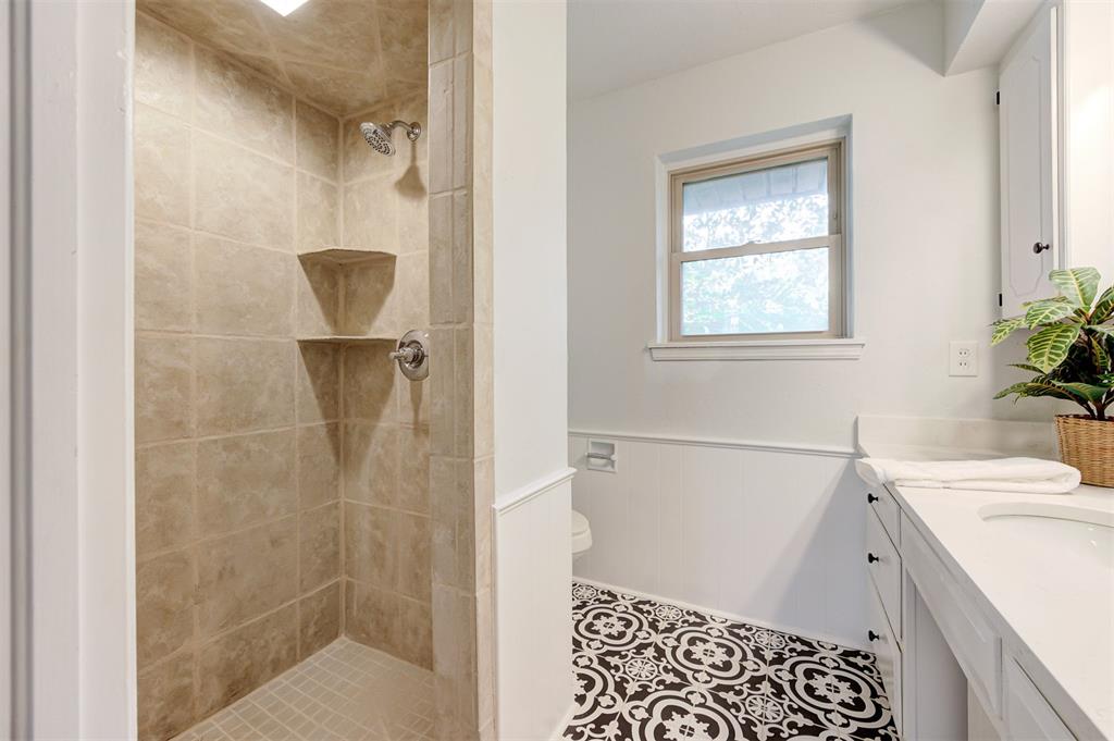 11704 N Victoria Drive Property Photo 32