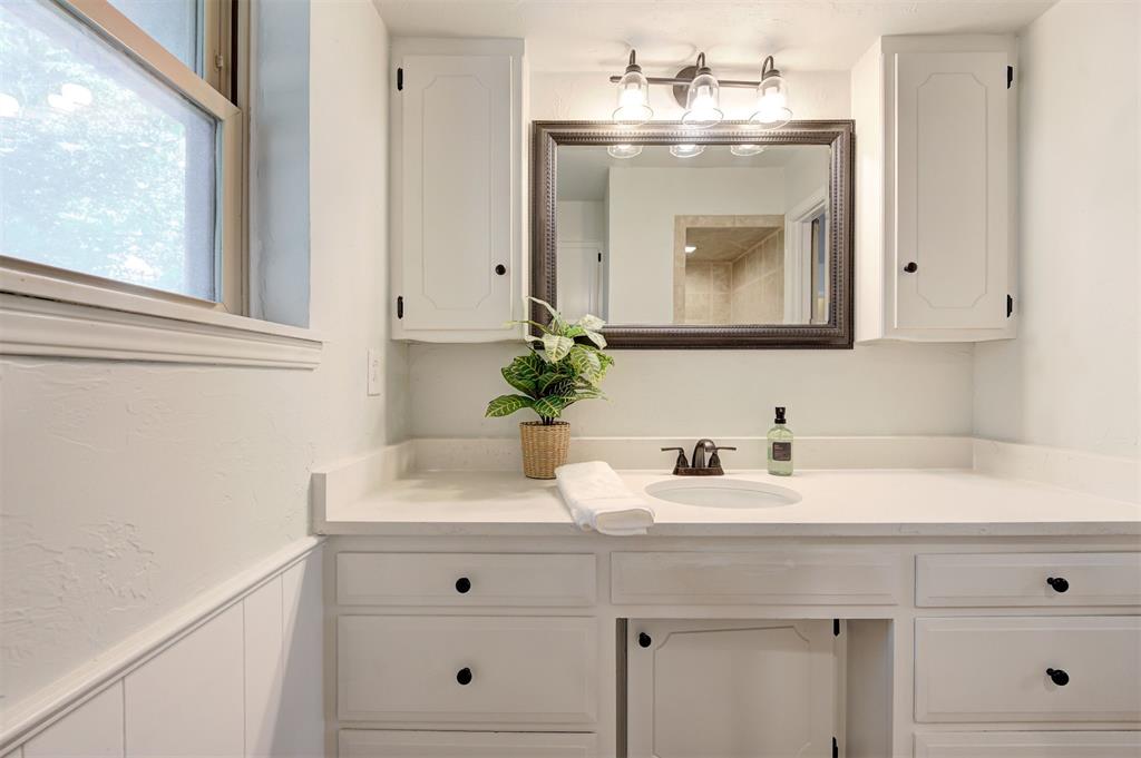 11704 N Victoria Drive Property Photo 33
