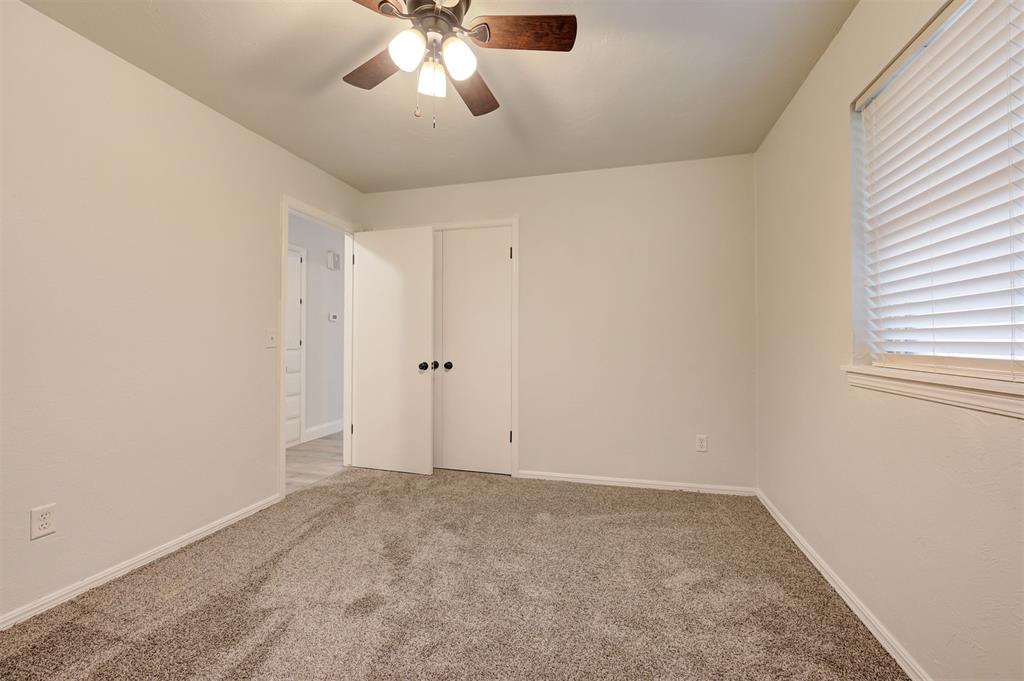 11704 N Victoria Drive Property Photo 37
