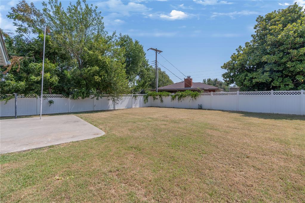 601 Country Club Circle Property Photo 32