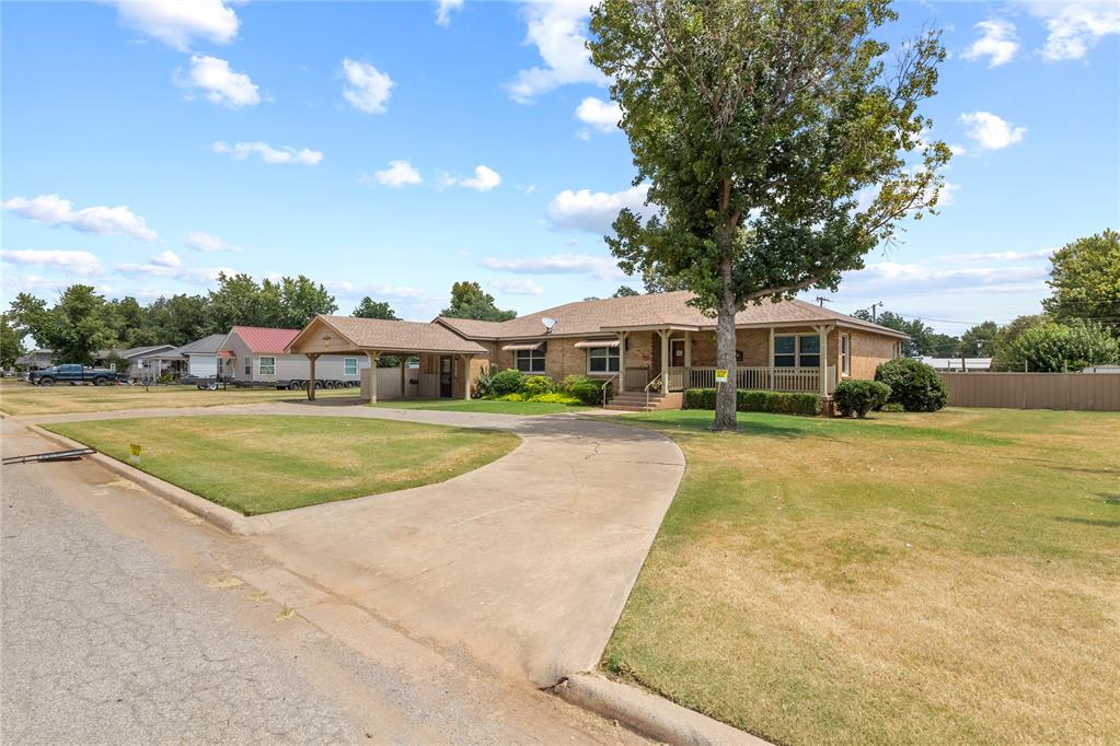 502 3rd Street Property Photo 3