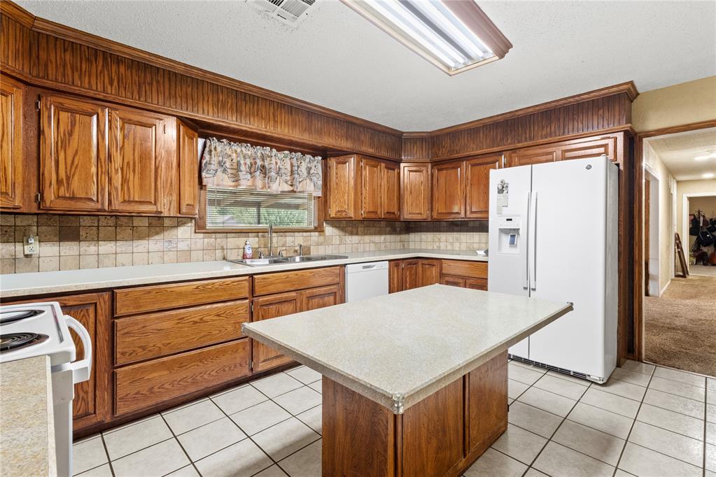 502 3rd Street Property Photo 9
