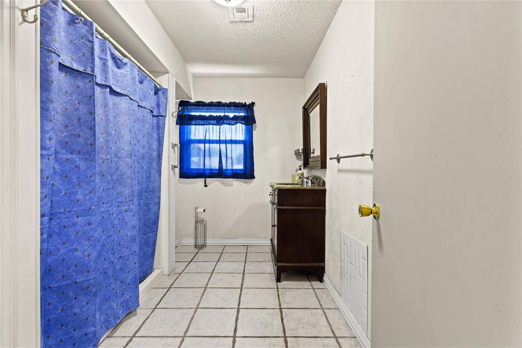 502 3rd Street Property Photo 12