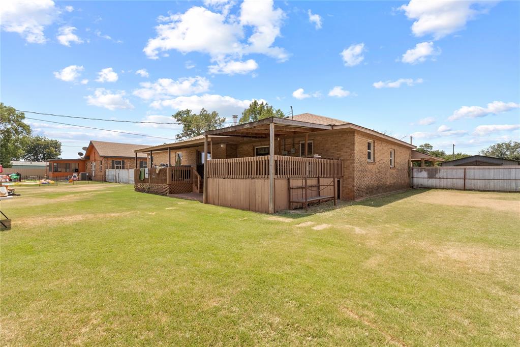 502 3rd Street Property Photo 28