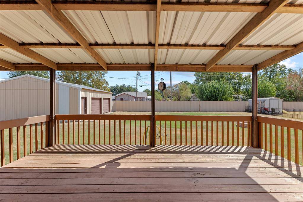 502 3rd Street Property Photo 34
