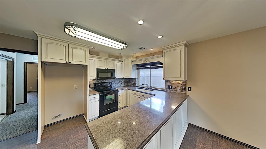 3905 Regatta Road Property Photo 8