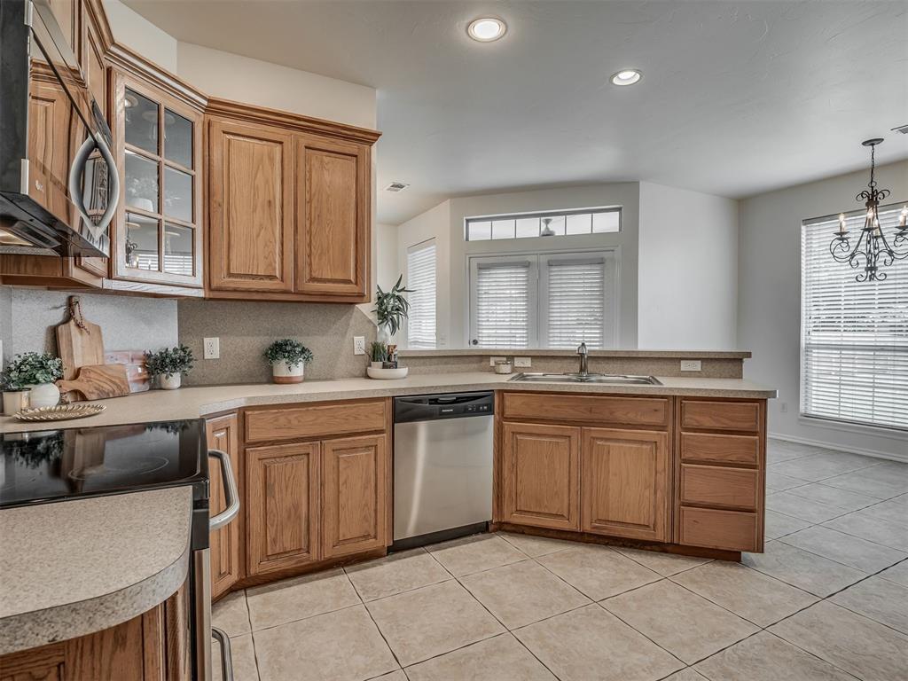 325 Crossland Court Property Photo 15