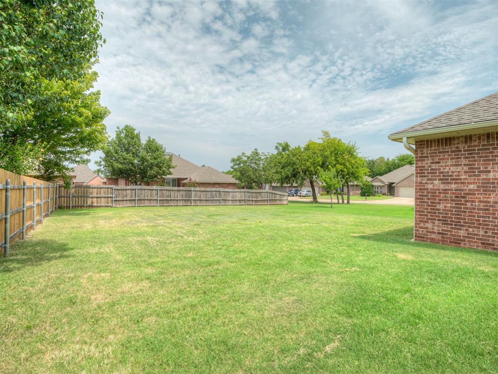 325 Crossland Court Property Photo 34