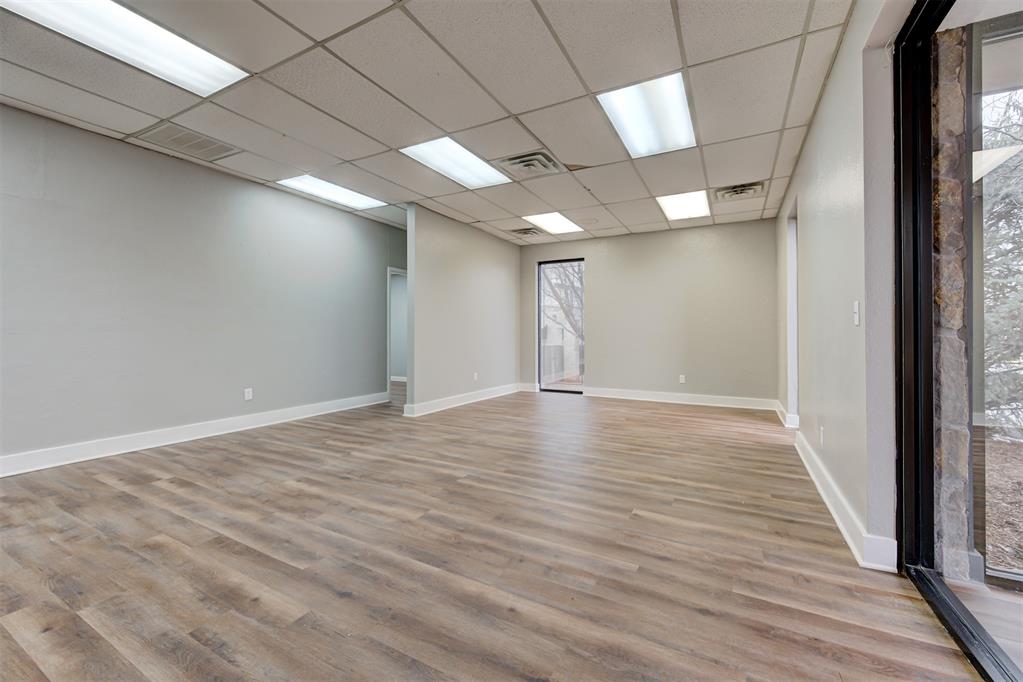 350 W Vandament Avenue Property Photo 5
