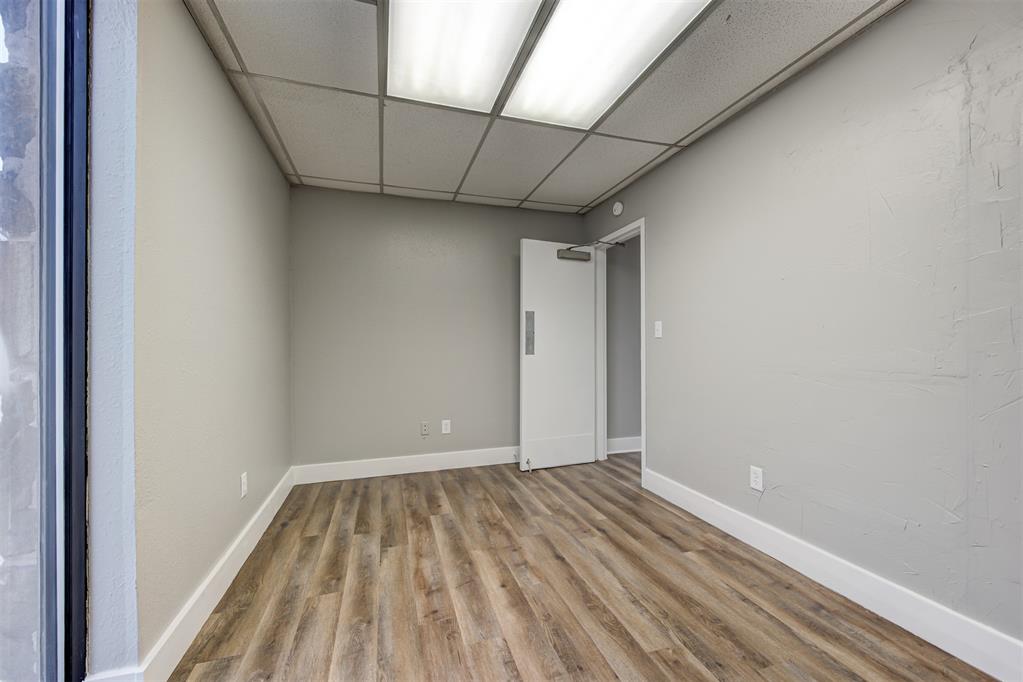 350 W Vandament Avenue Property Photo 10