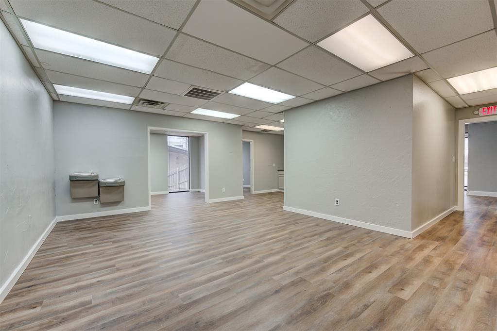 350 W Vandament Avenue Property Photo 15