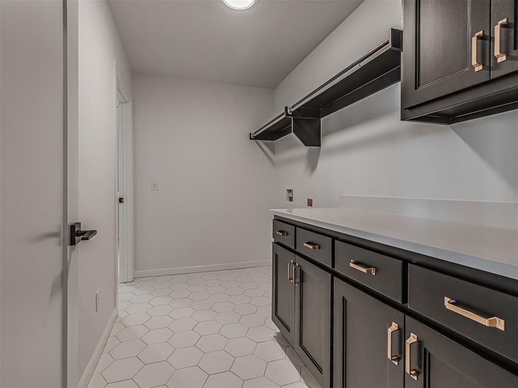 1243287 Property Photo 37