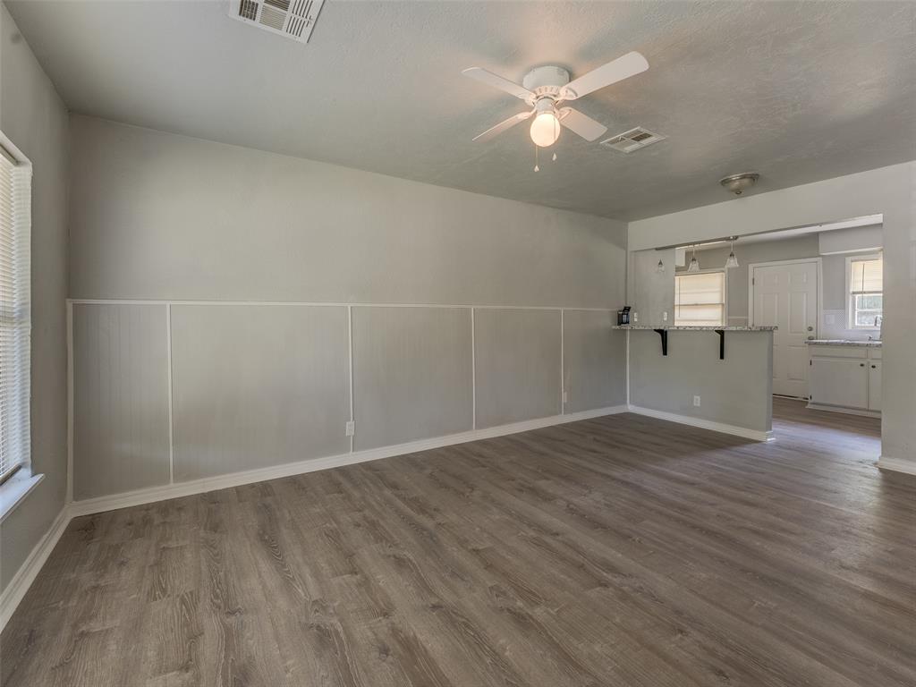 1413 N Sherry Lane Property Photo 4