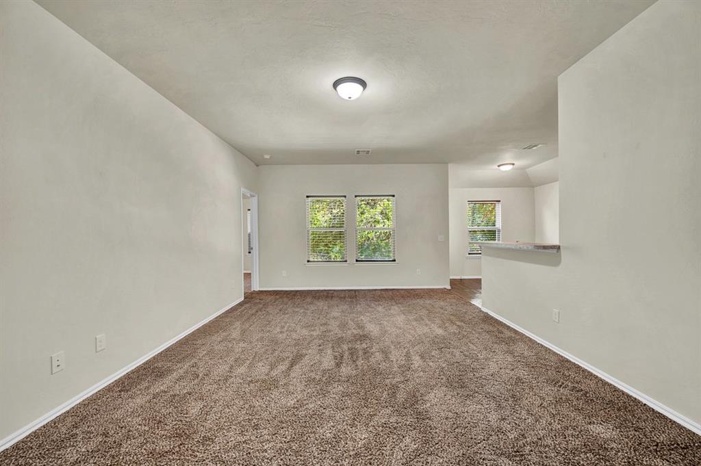 831 Twin Lakes Drive Property Photo 5