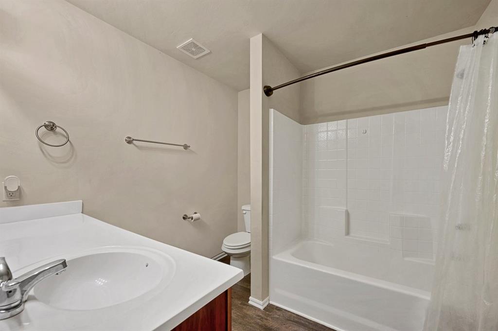 831 Twin Lakes Drive Property Photo 15