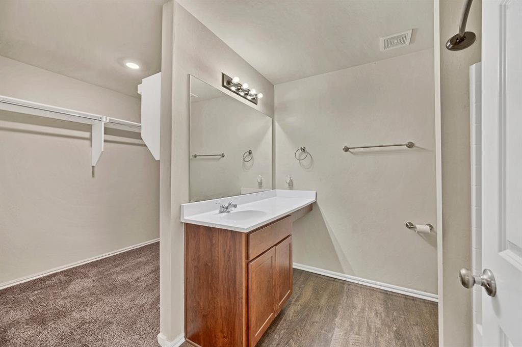 831 Twin Lakes Drive Property Photo 16