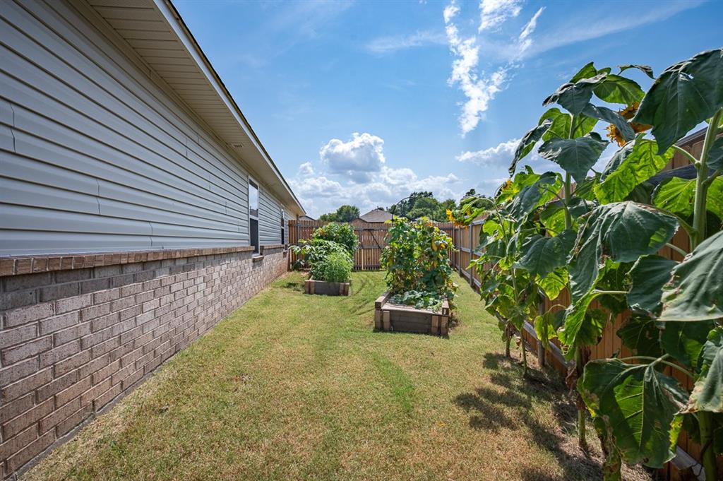 831 Twin Lakes Drive Property Photo 30