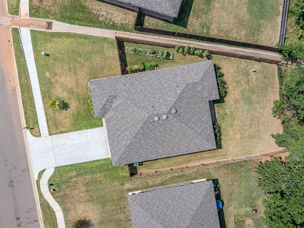 831 Twin Lakes Drive Property Photo 37