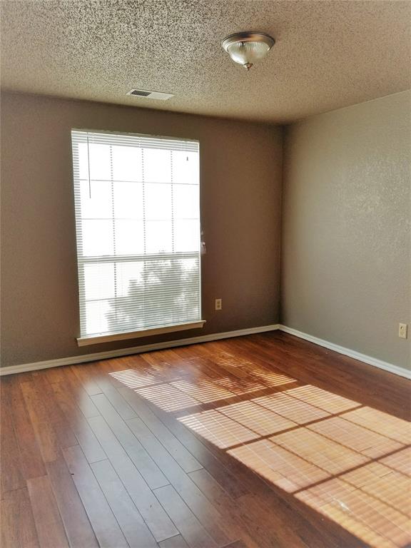 1243307 Property Photo 6