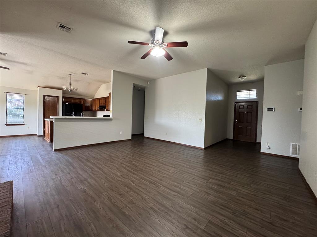 420 E Twelve Oaks Terrace Property Photo 4