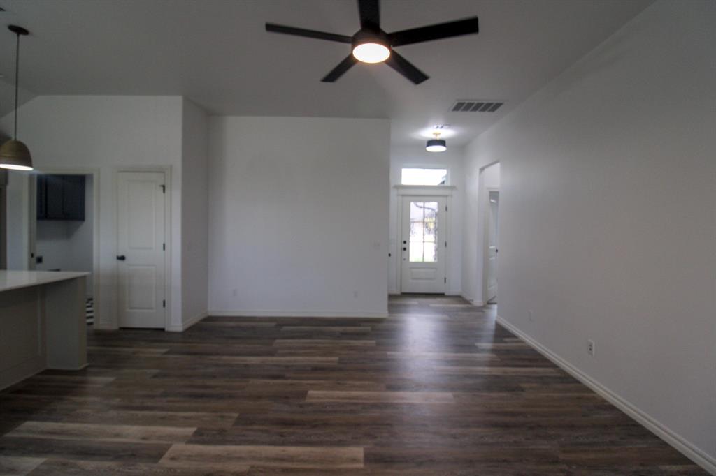 532 Grand Sycamore Way Property Photo 5