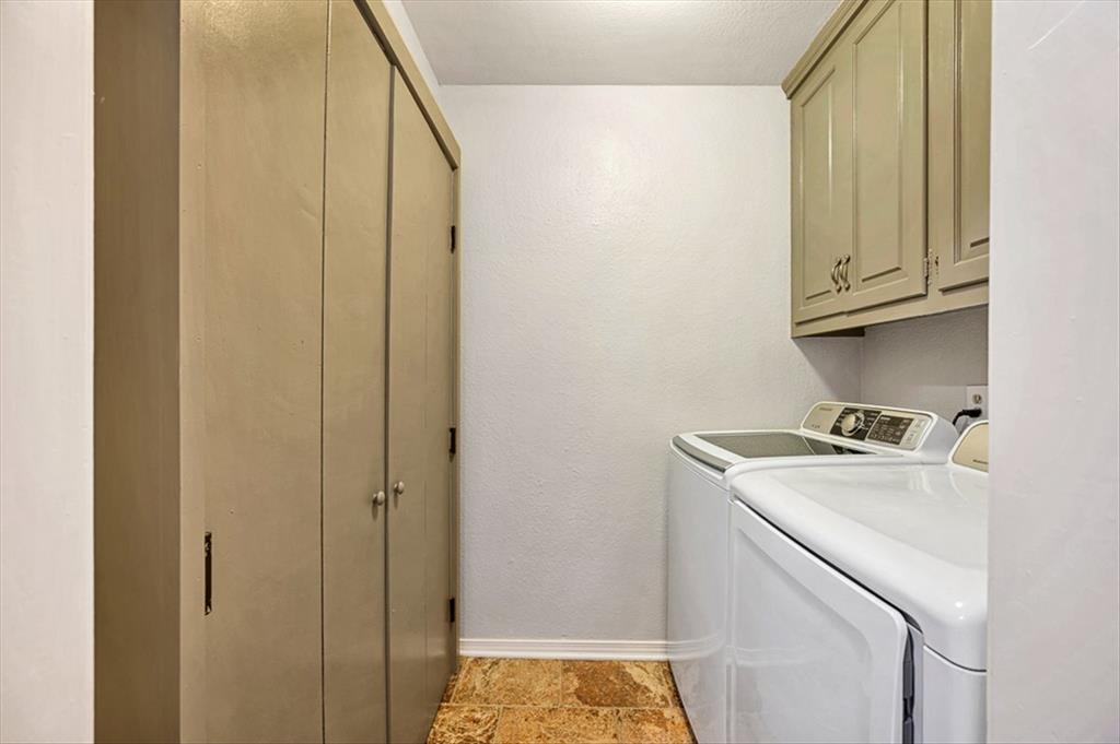 410 Se 24th Avenue Property Photo 13
