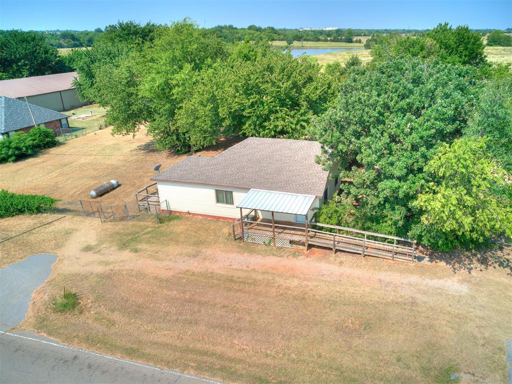 21325 N Meridian Avenue Property Photo 6