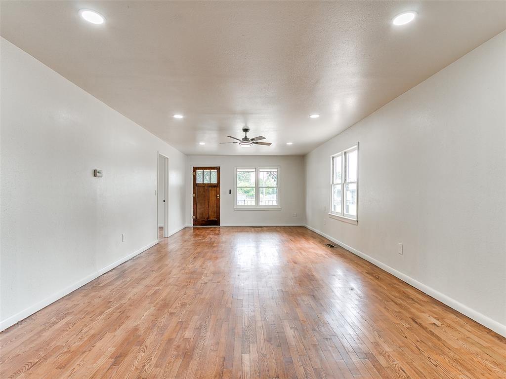 906 W Ridgewood Street Property Photo 9