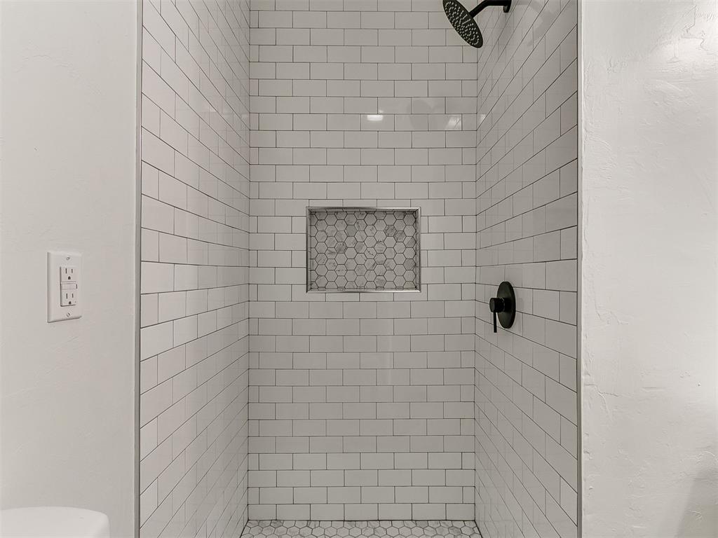 906 W Ridgewood Street Property Photo 32