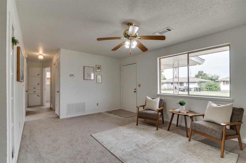 700 N Bristow Avenue Property Photo 6