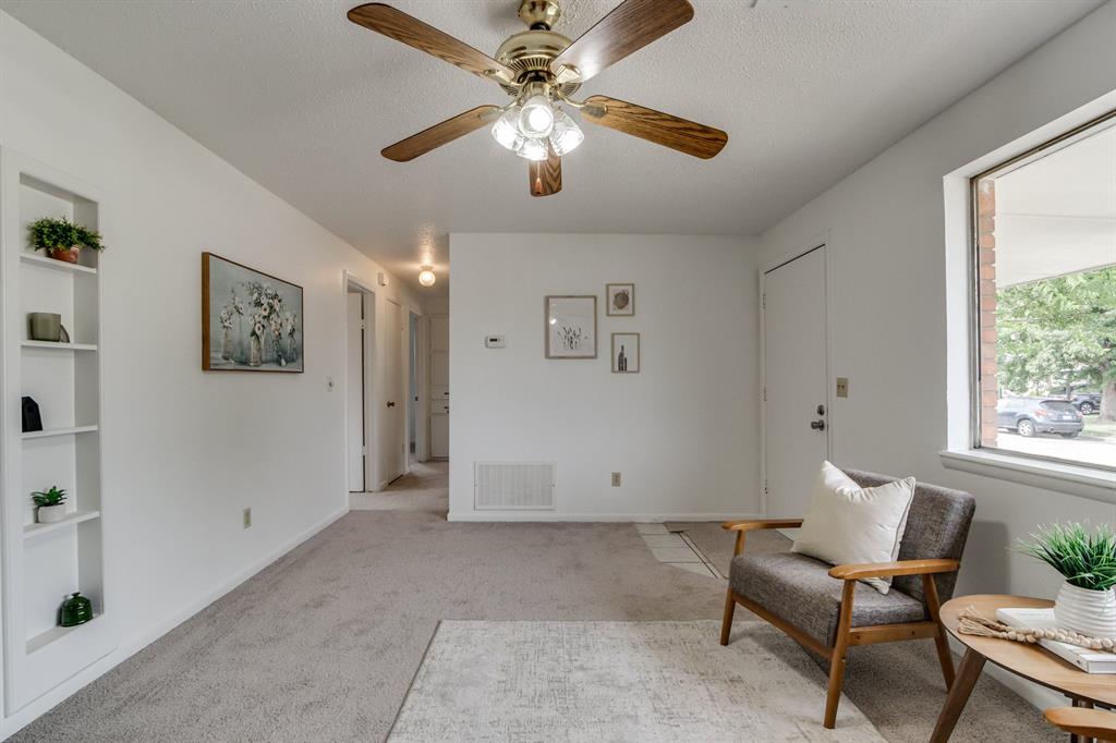 700 N Bristow Avenue Property Photo 8