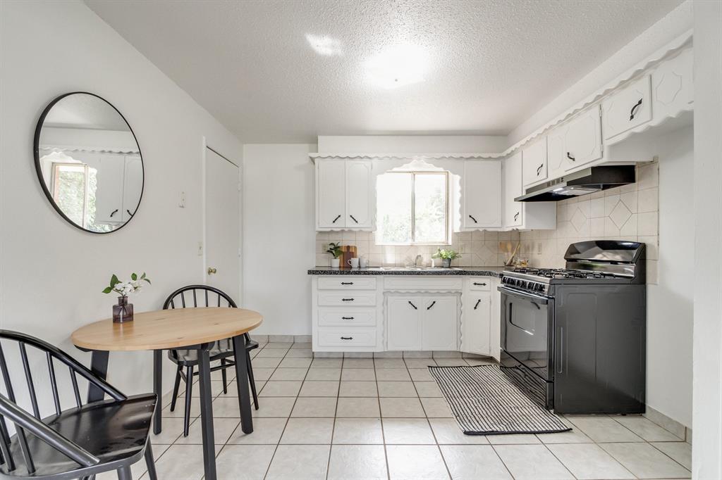 700 N Bristow Avenue Property Photo 10