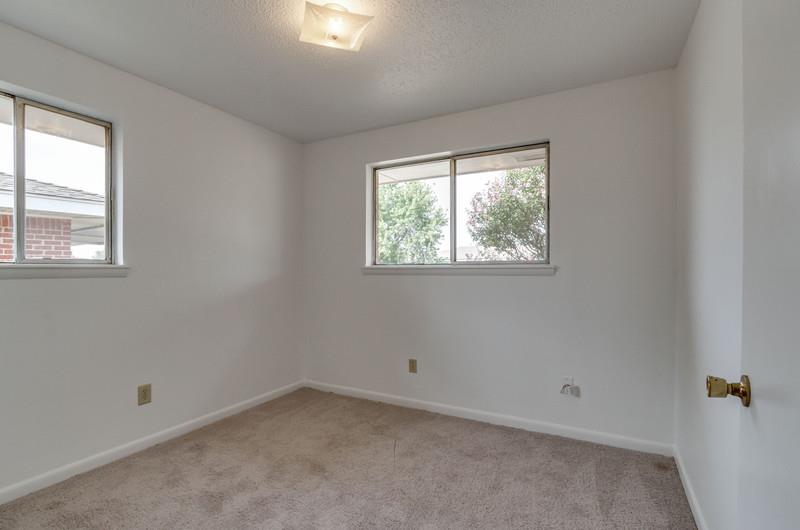 700 N Bristow Avenue Property Photo 21