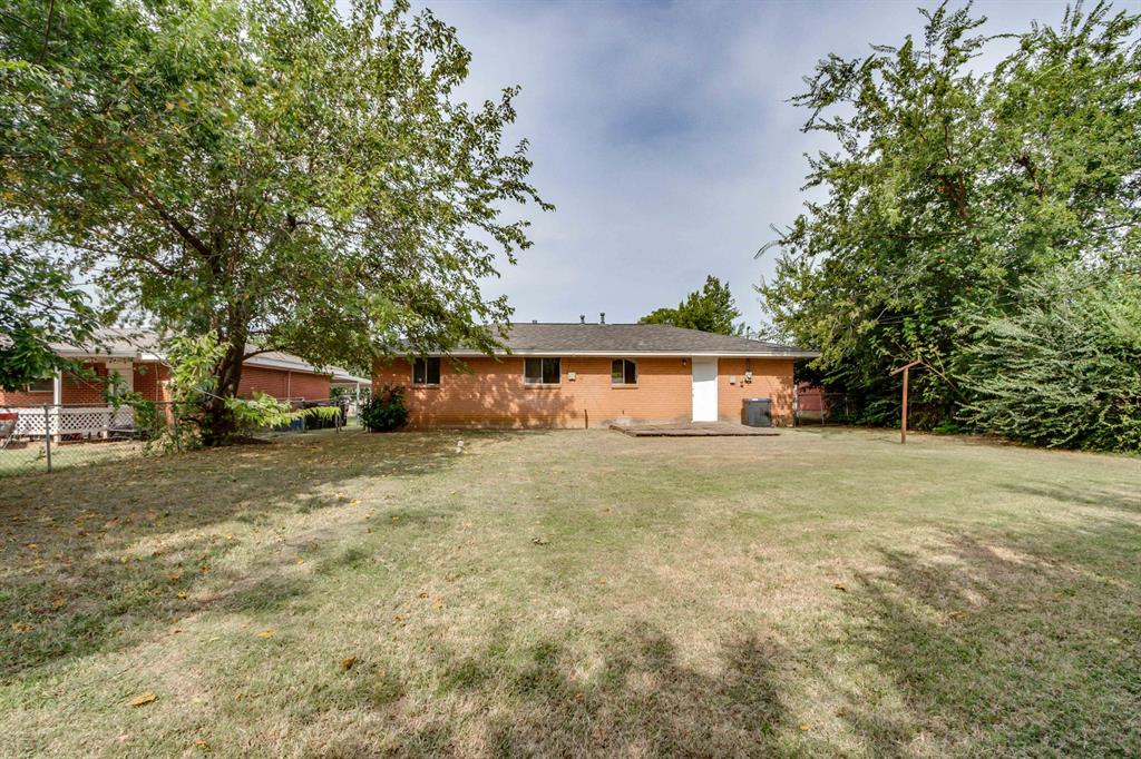 700 N Bristow Avenue Property Photo 28