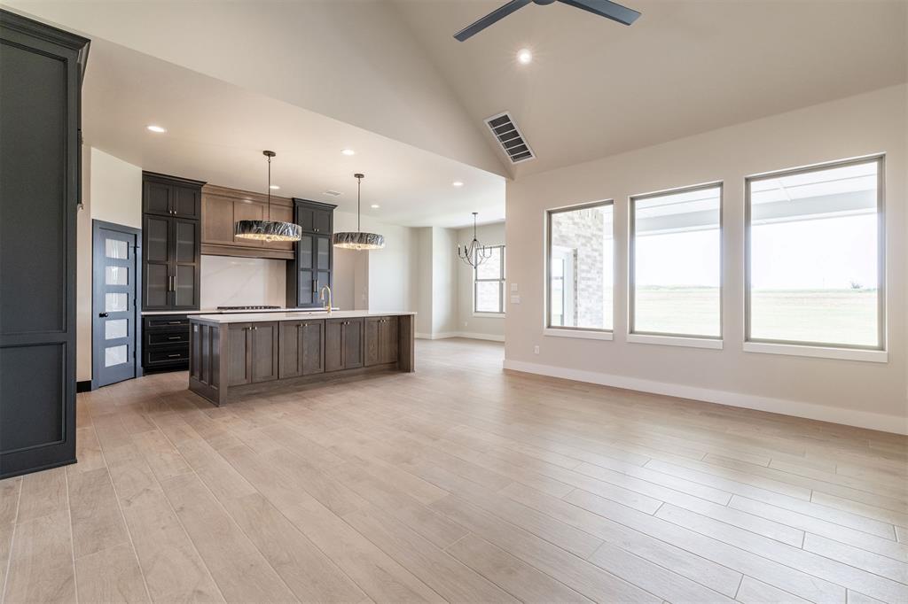 6920 Lake View Court Property Photo 9