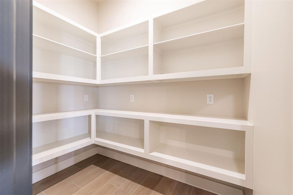 6920 Lake View Court Property Photo 19