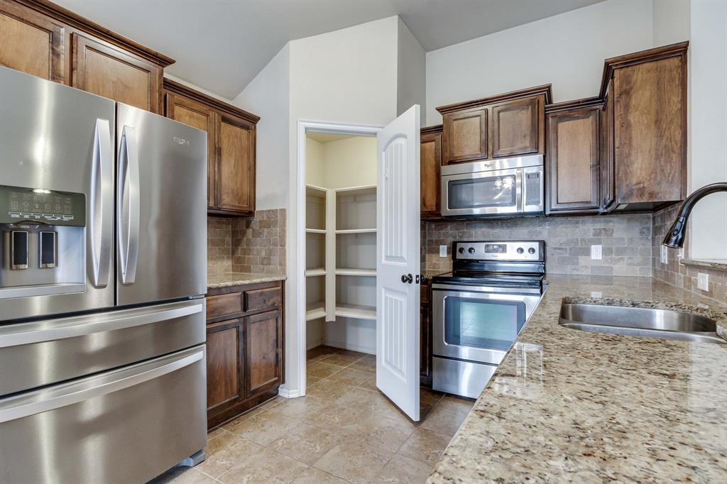 1228 Greenfield Avenue Property Photo 14