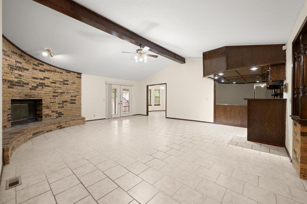 2013 Tanglewood Drive Property Photo 4
