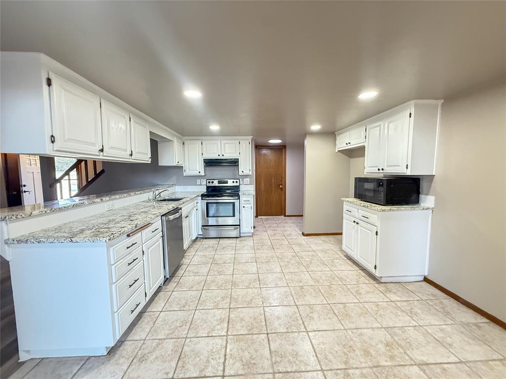 213 Woodbridge Circle Property Photo 1