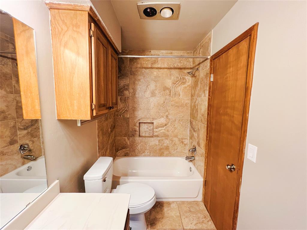 213 Woodbridge Circle Property Photo 8