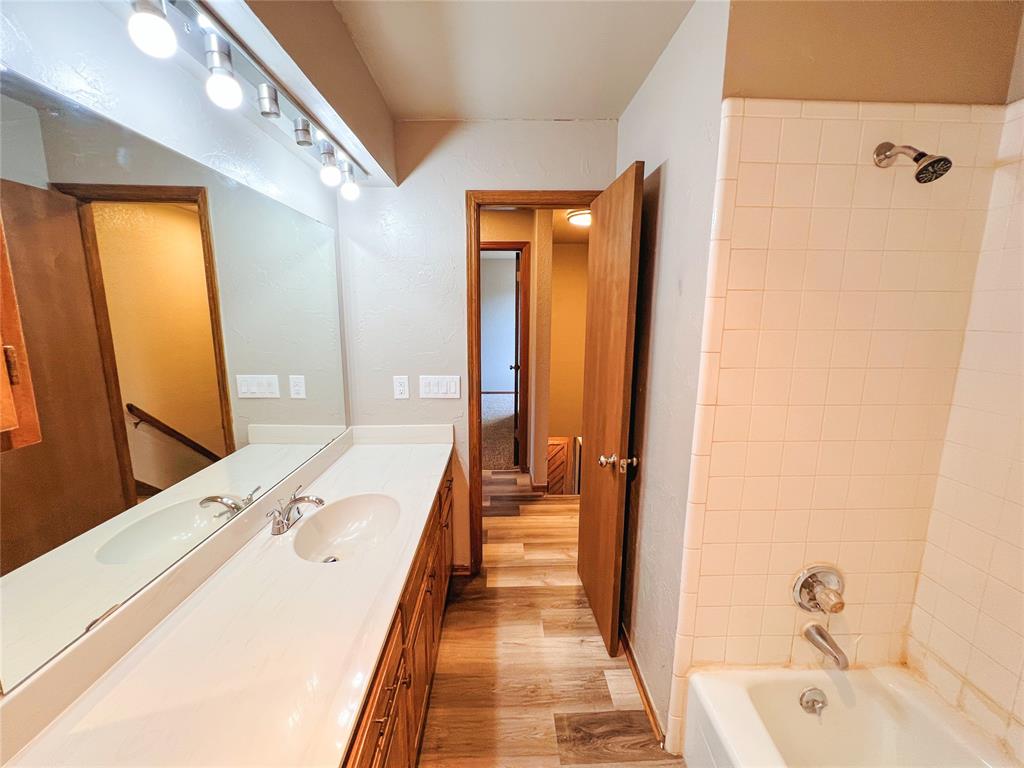213 Woodbridge Circle Property Photo 14