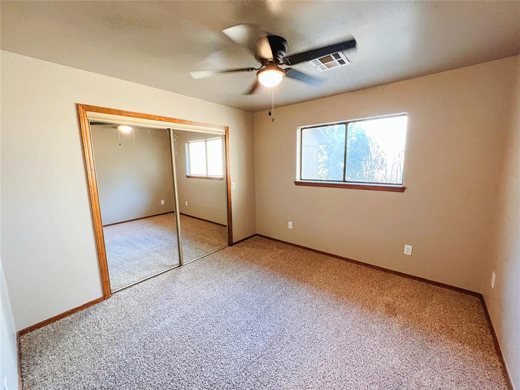 213 Woodbridge Circle Property Photo 16