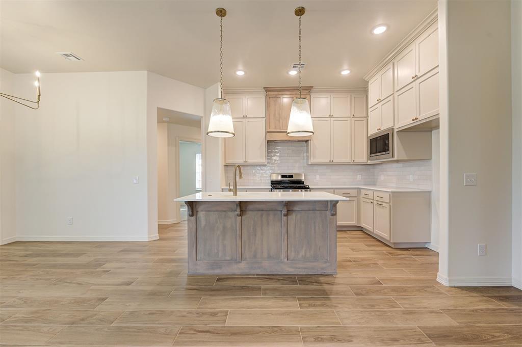 4233 Overlook Pass Property Photo 5