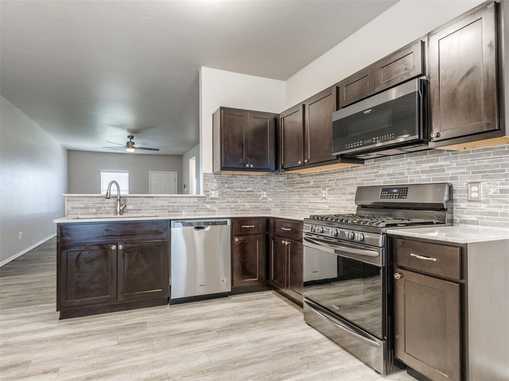 452 Fox Den Drive Property Photo 2