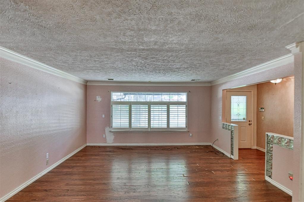 2817 N Holloway Property Photo 6