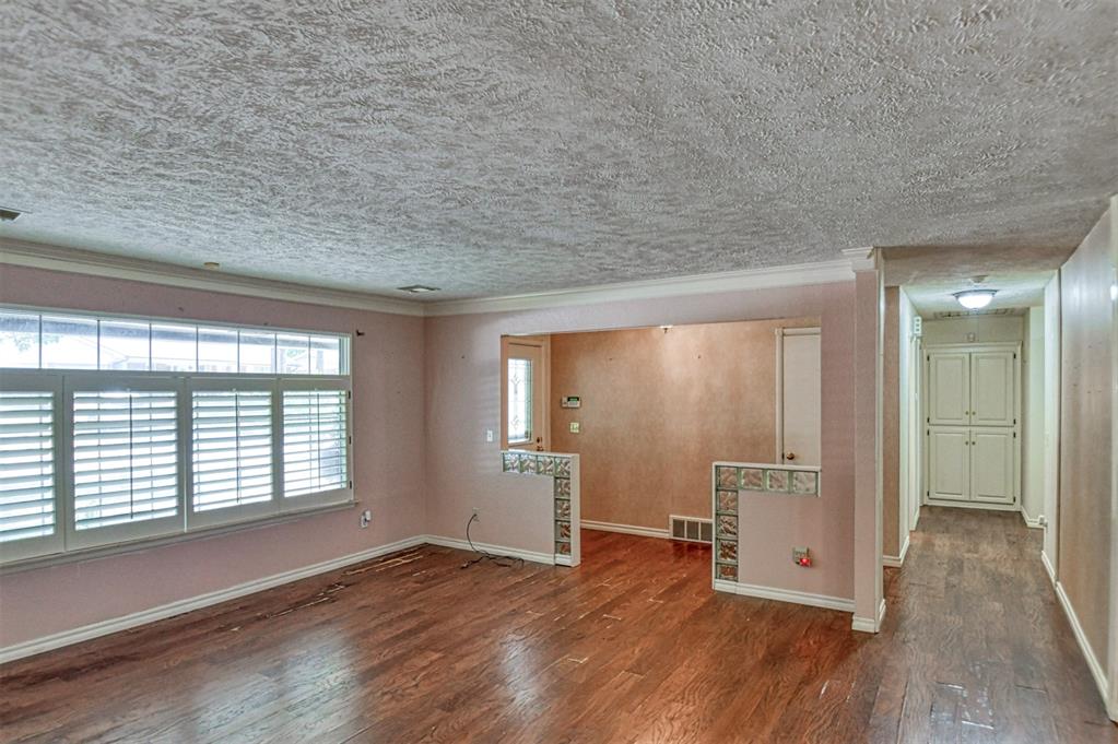 2817 N Holloway Property Photo 7