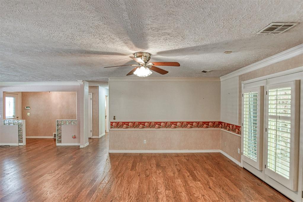2817 N Holloway Property Photo 9