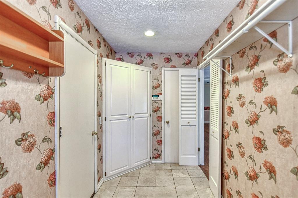 2817 N Holloway Property Photo 20