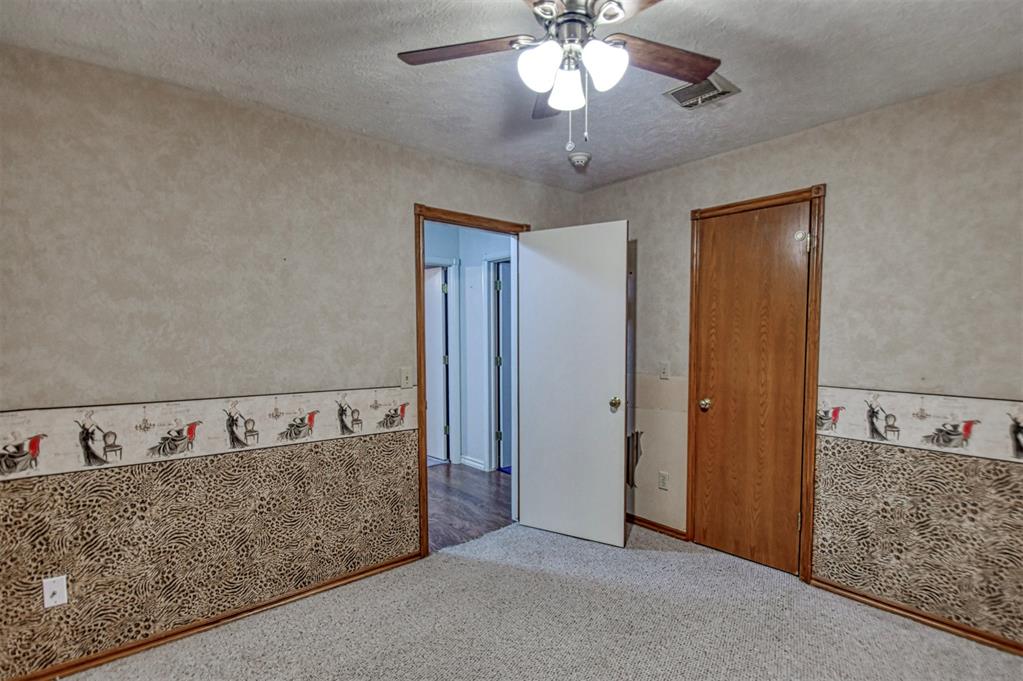 2817 N Holloway Property Photo 32